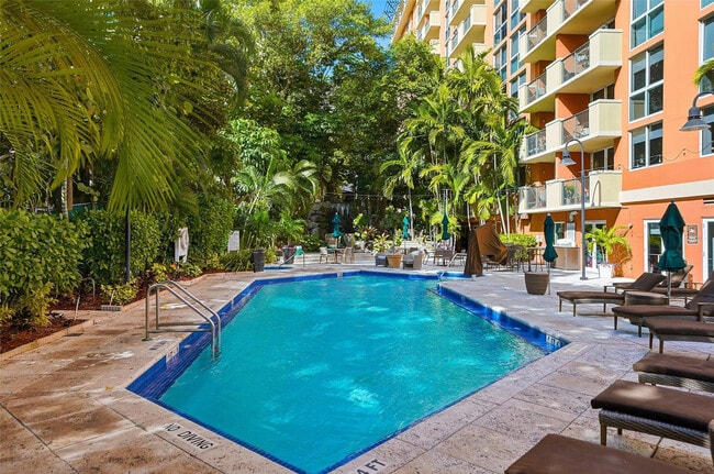 Building Photo - 2951 S Bayshore Dr