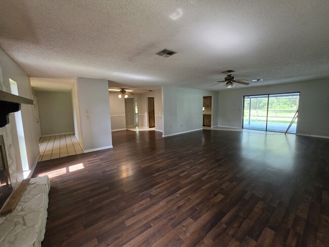 Building Photo - 5373 N Mock Orange Dr