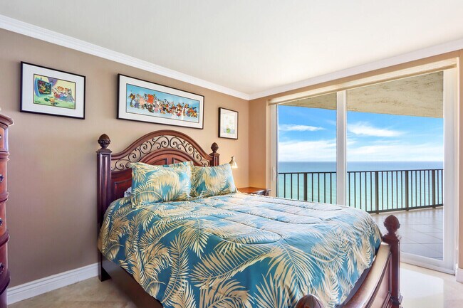 Building Photo - 5420 N Ocean Dr