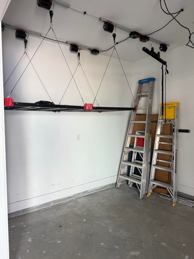 Building Photo - 94 Woodshire Dr