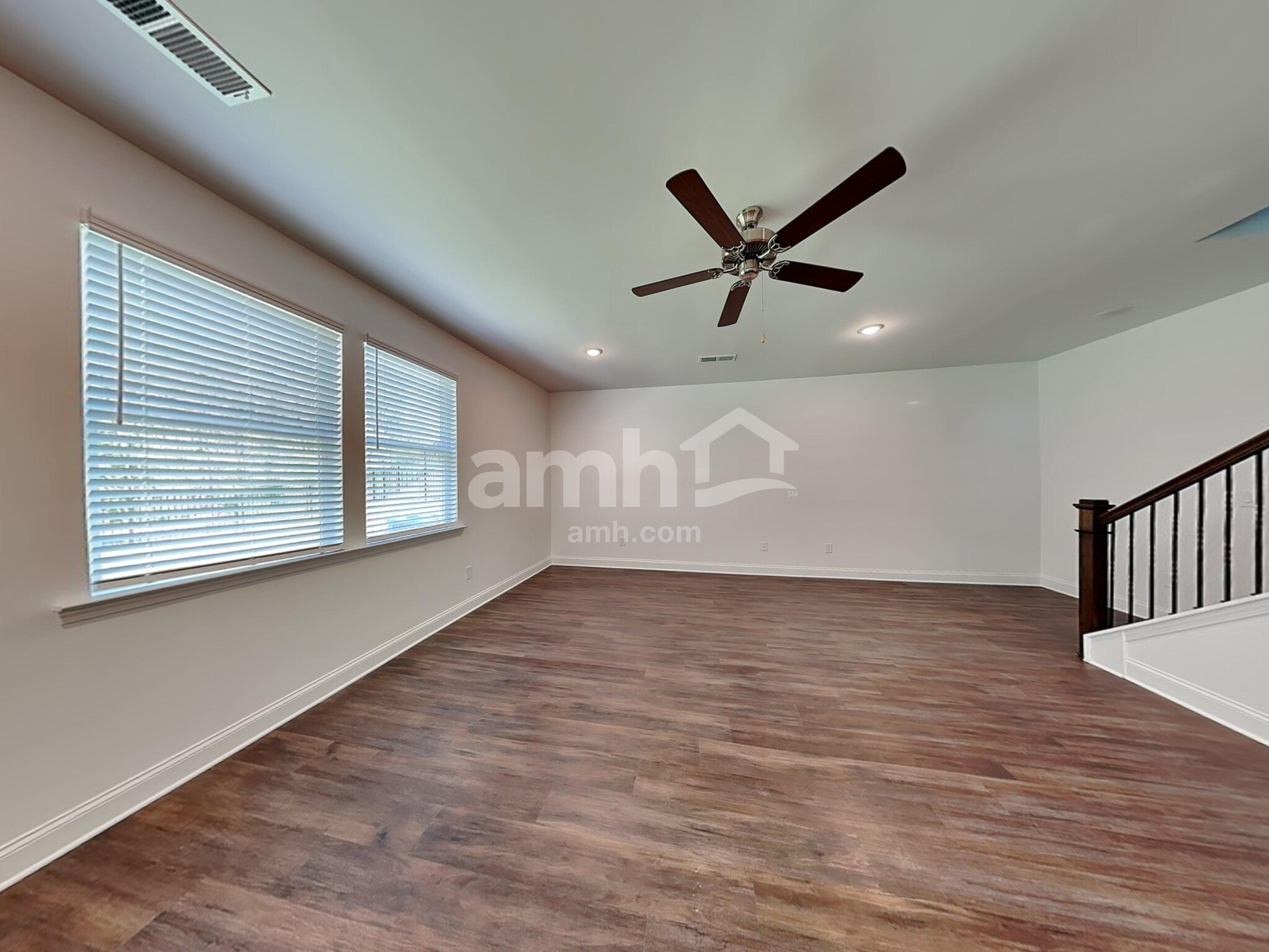 Building Photo - 108 Spruce Cir