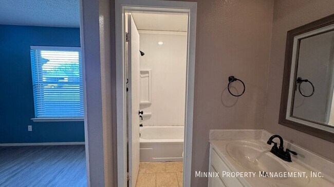 Building Photo - 5741 Duke St