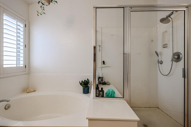 Building Photo - 4010 E Sidewinder Ct