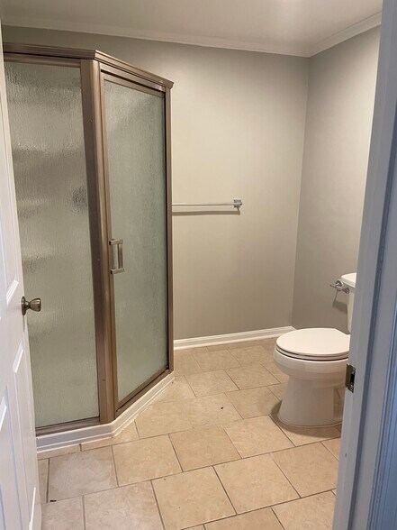 Basement full bath - 3922 Kathryn Jean Ct
