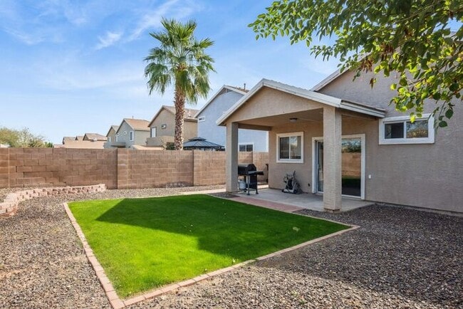 Building Photo - 10614 E Olla Ave