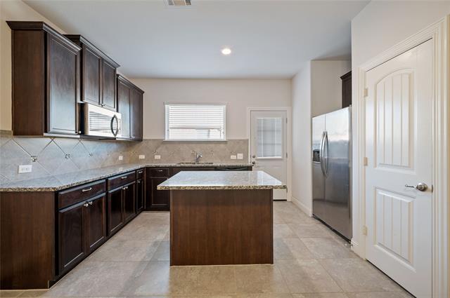 Building Photo - 549 Northwood Dr