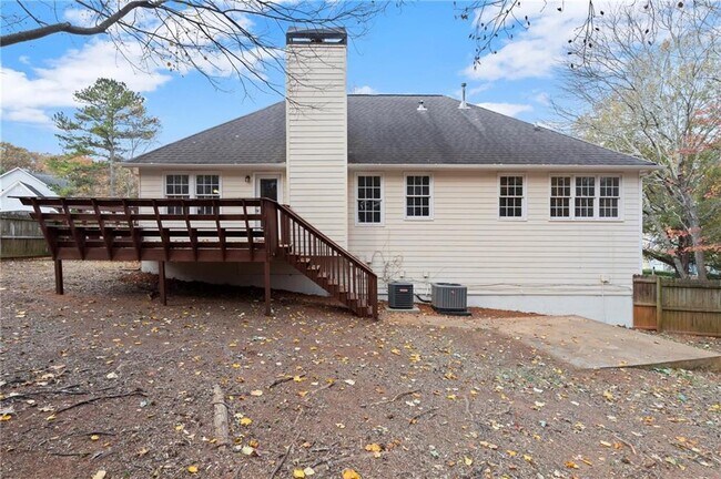 Building Photo - 16 Valleyside Dr