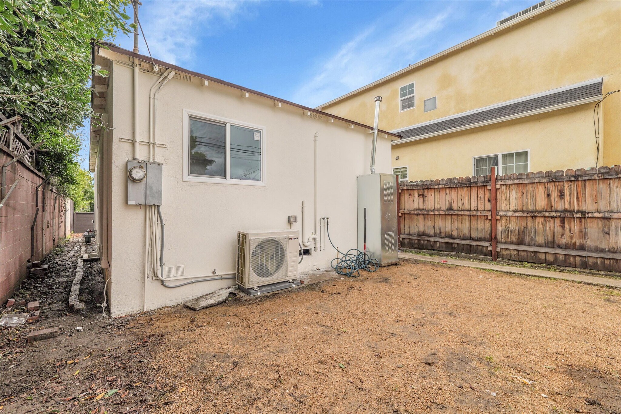 Building Photo - 4078 Alla Rd