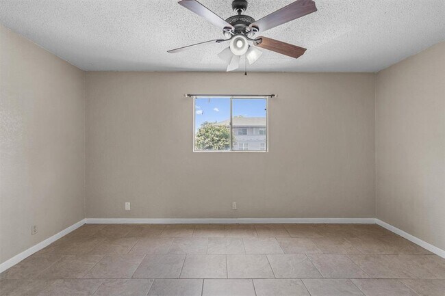 Building Photo - 2600 Penny Ln