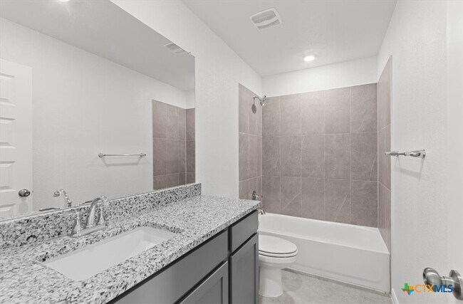 Building Photo - 911 Sevenleaf Ln