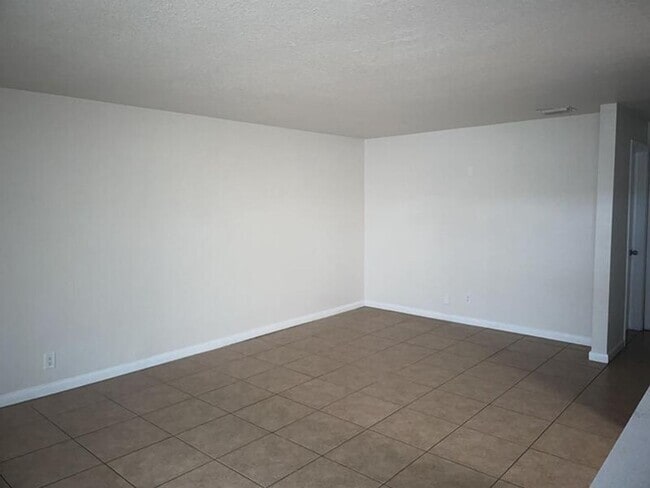 Building Photo - 1540 Blue Heron Blvd