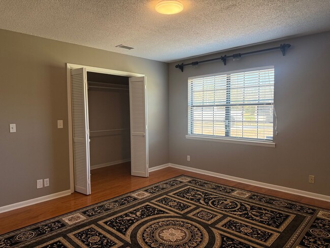 Building Photo - 133 River Ridge Rd