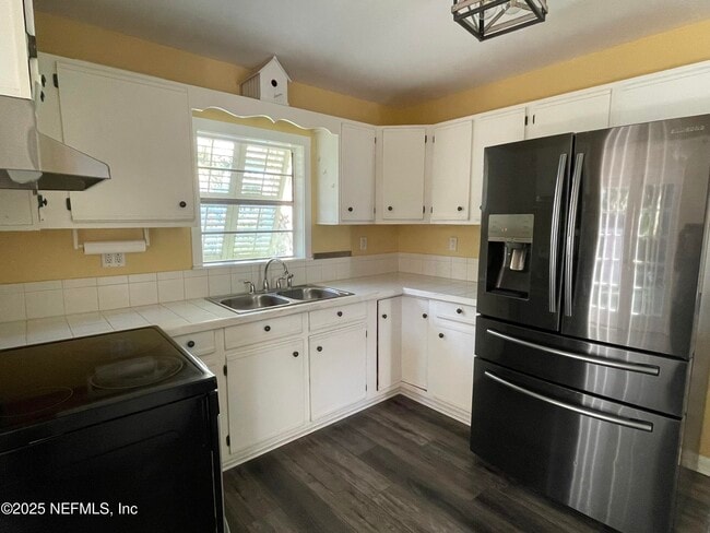 Building Photo - 164 Gault St