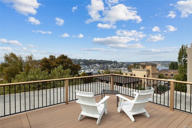 View Northwest across Lake Union - 730 Bellevue Ave E
