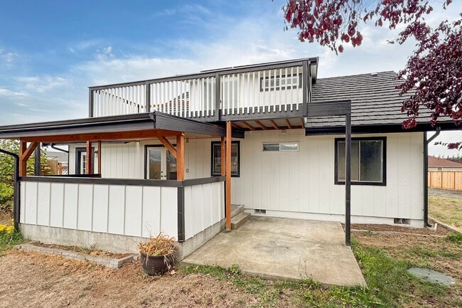 Building Photo - 71 W Loma Vista Rd