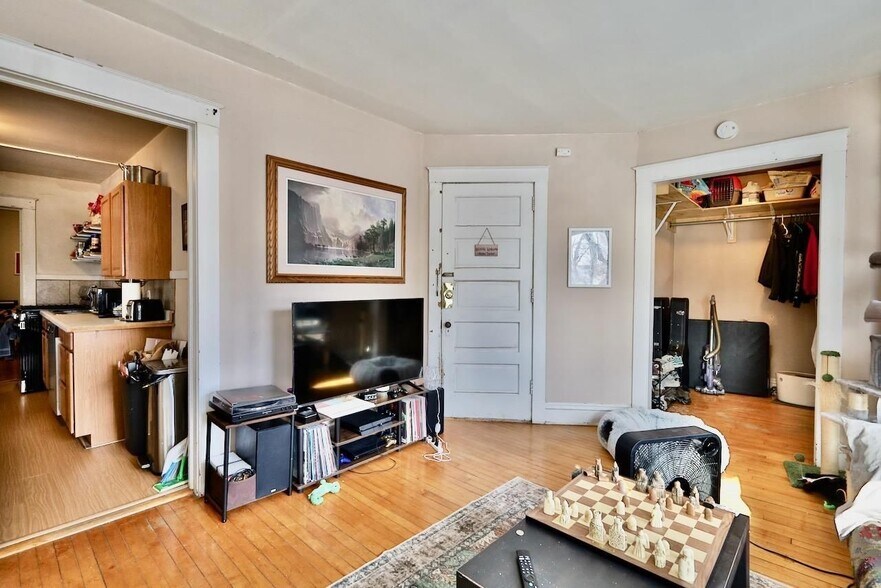 Building Photo - 452 W Doty St