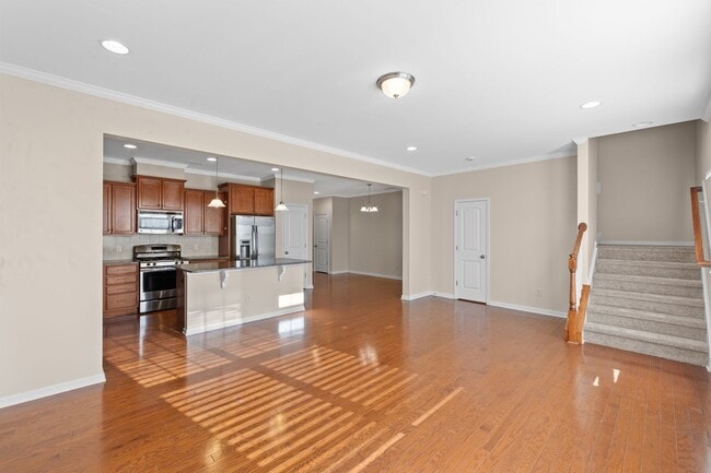 Building Photo - 3 Bedroom - Cary Townhome in Central Location!!! Close to 540 and Research Triangle Park!