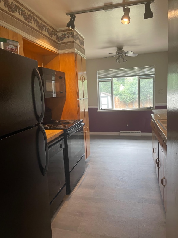 Building Photo - 1514 S Locust St