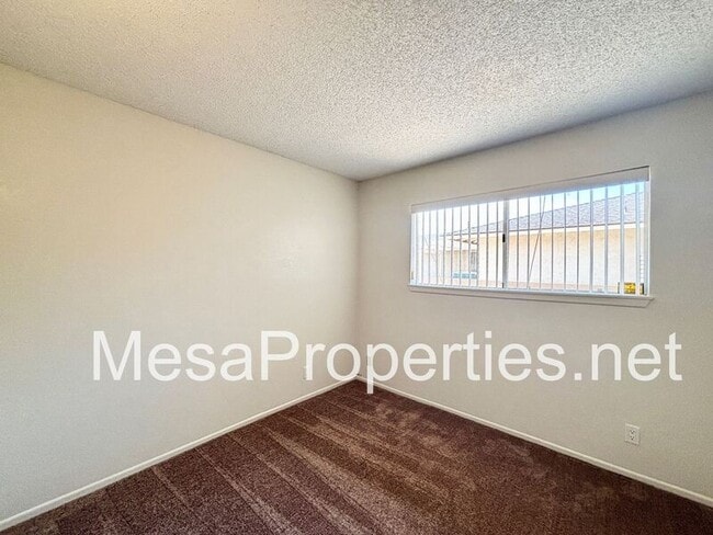 Building Photo - 13185 Rolling Ridge Dr