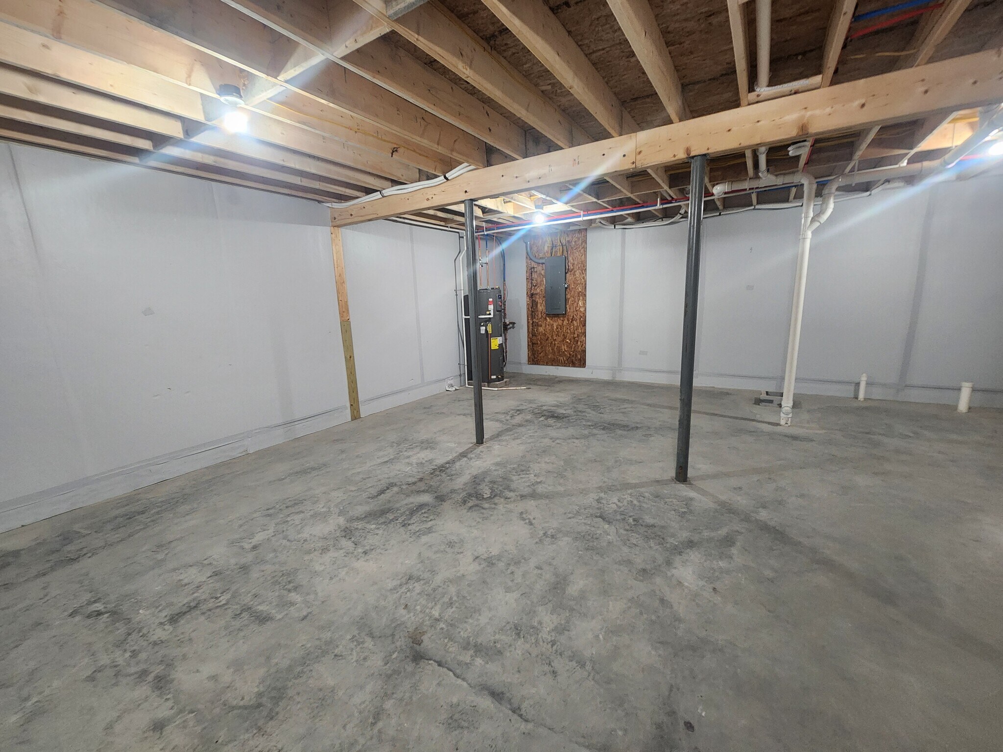 Building Photo - 69 Ivan Dr