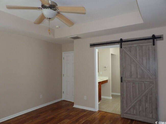 Building Photo - 188 Devonbrook Pl