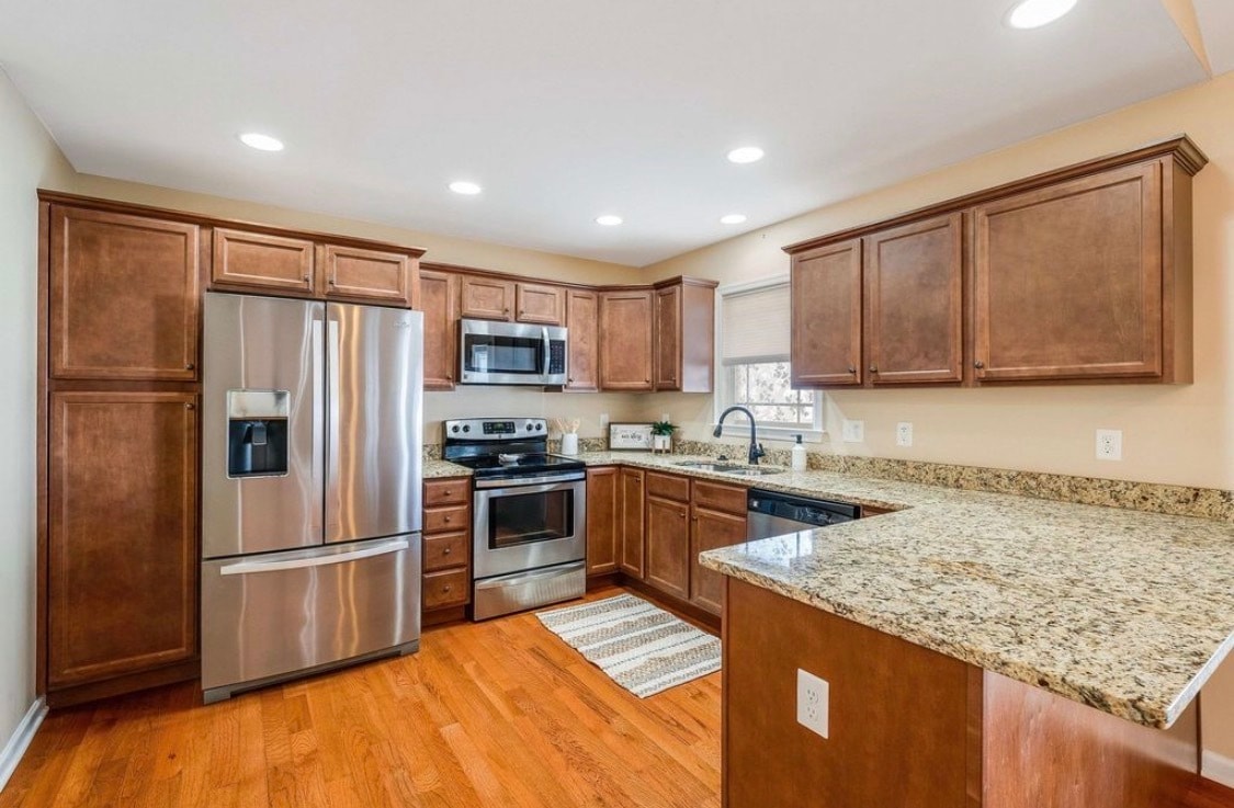 Building Photo - 7 Hull Hills Ln