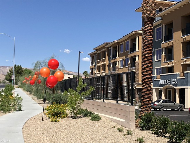 Building Photo - 9450 W Hacienda Ave