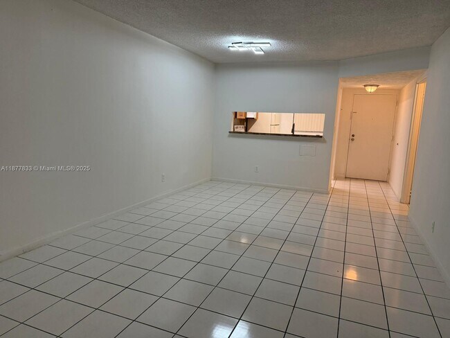 Building Photo - 3396 Foxcroft Rd