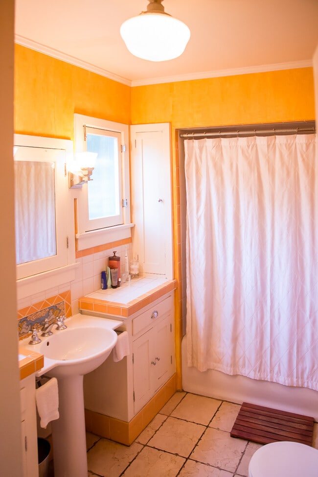 Building Photo - 6957 Camrose Dr