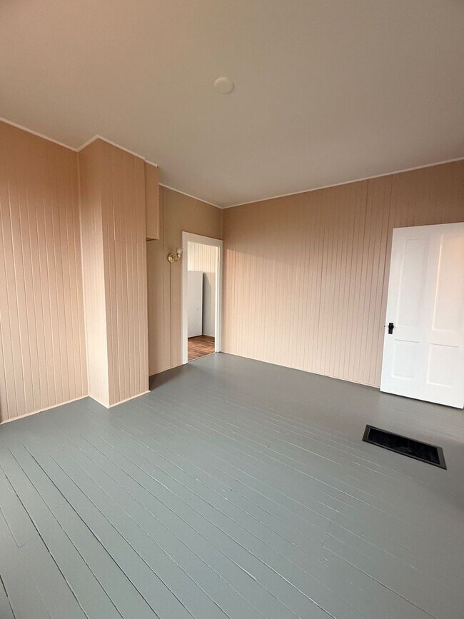 Building Photo - 3356/3372/3376 Franklin Ave.