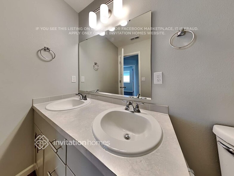 Building Photo - 20303 19th Ave E