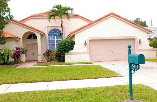 Primary Photo - 3341 Overlook Rd