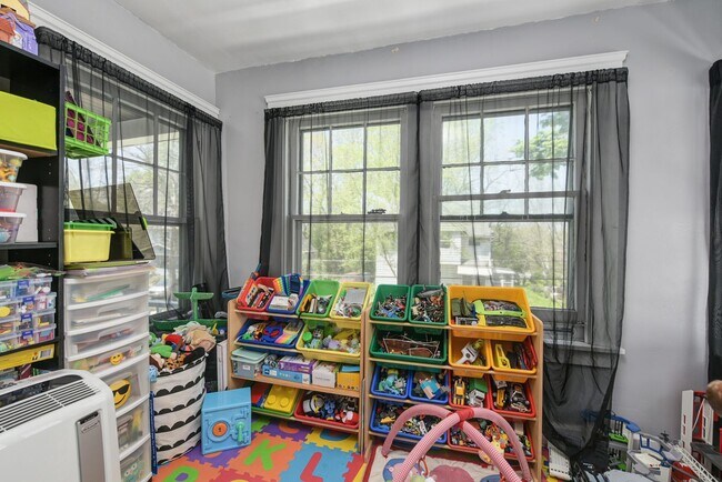 Building Photo - 3977 W 23rd St