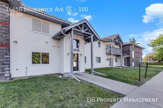 Building Photo - 16650 Brunswick Ave SE