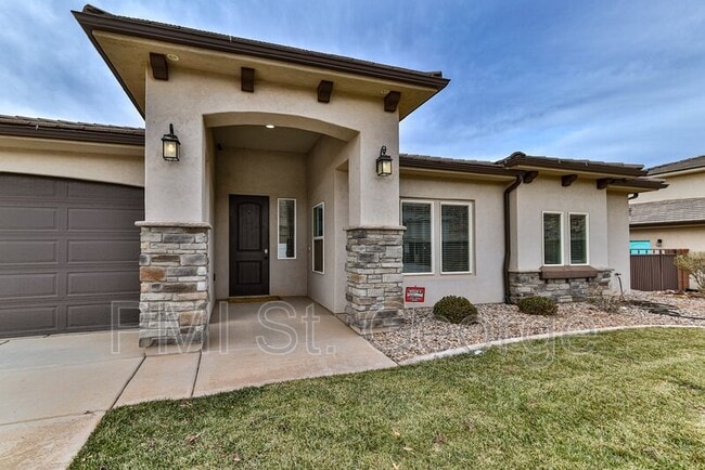 Building Photo - 3731 E Shooting Star Ln