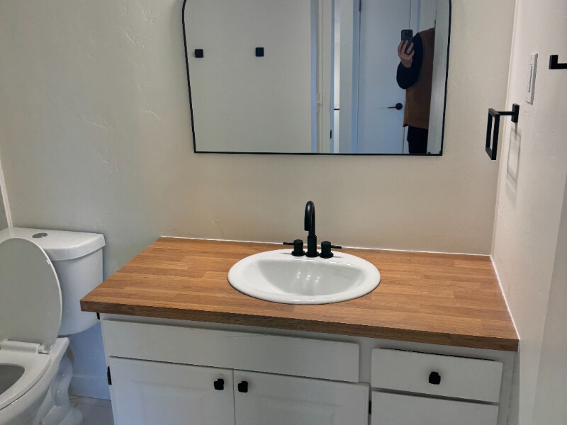 Building Photo - 174-180 W Foxbridge Dr