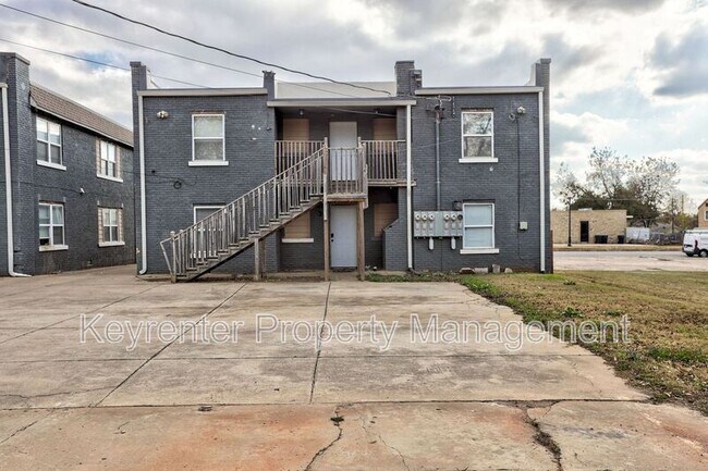 Building Photo - 2325 NW 12th St