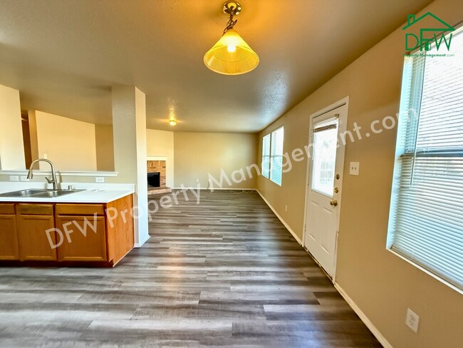 Building Photo - 2-Story 4 BR Home with Large Backyard & Game Room