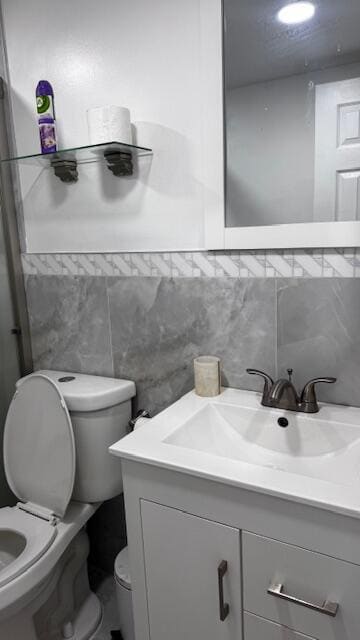 Building Photo - 2000 NE 51st Ct