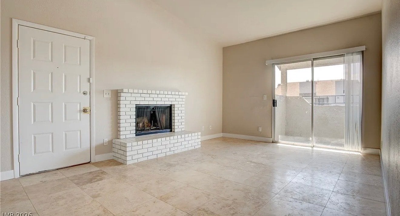 Building Photo - 3769 Carlyle Dr