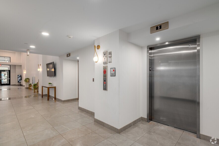 Elevators - Euclid Grand