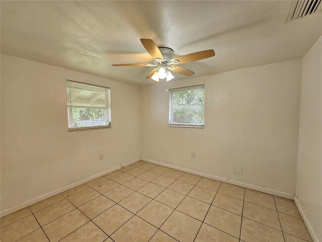 Building Photo - 15812 Sea Pines Dr