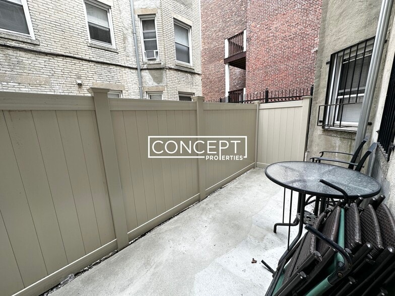 Building Photo - 112 Jersey St