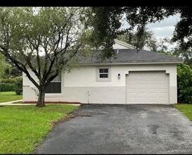 Building Photo - 20710 NW 21st St