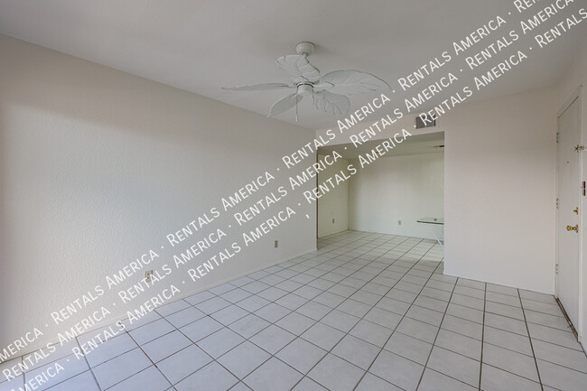 Building Photo - 5035 N 17th Ave