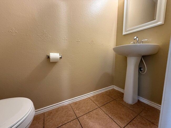 Building Photo - 5600 Lions Gate Ln