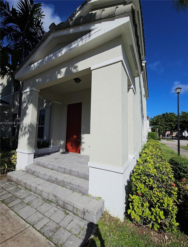 Building Photo - 17065 SW 93rd St