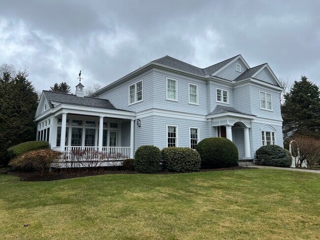 Primary Photo - 160 Grant St