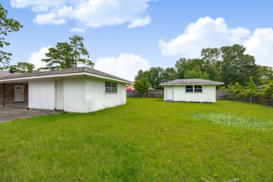 Building Photo - 12114 Tams Dr