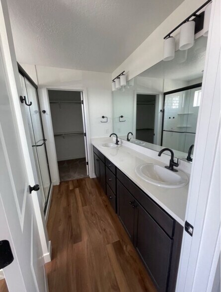 Building Photo - 4275 Bromwell Ct